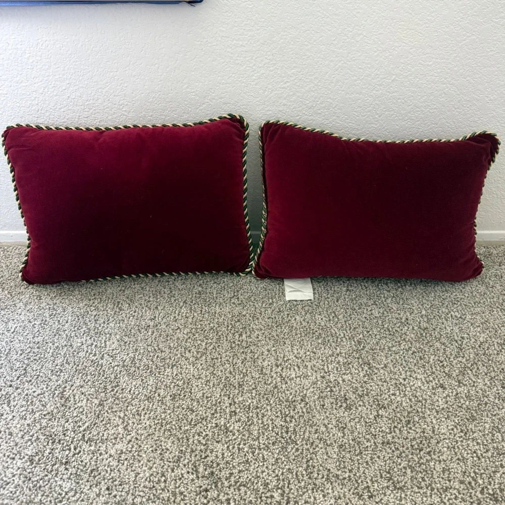 Noble Home‎ Fashions Merry Christmas Burgundy Velvet Pillows Set of 2 Gold Green